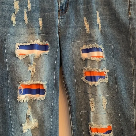 🏈Woman’s Jeans🏈 - Picture 3 of 5
